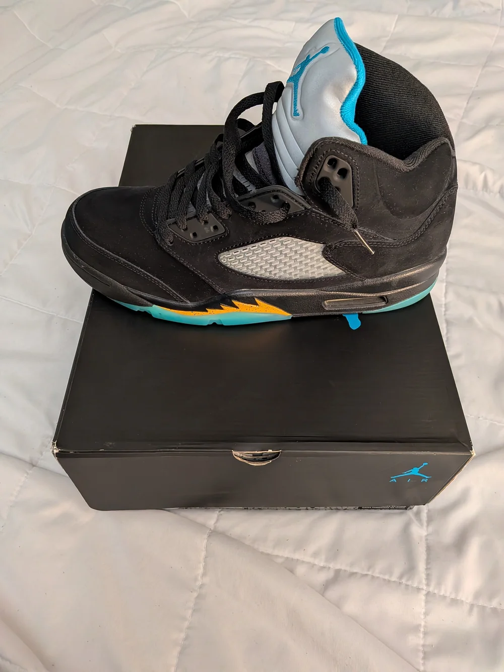Jordan 5 Retro Aqua.